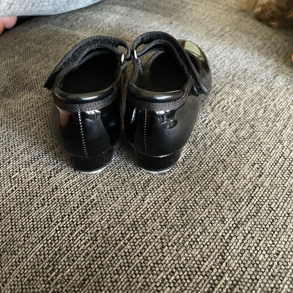 Girls tap shoes - Picture 3 of 4